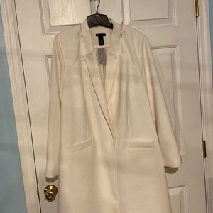 Ivory dress jacket. Size 22/24. New
